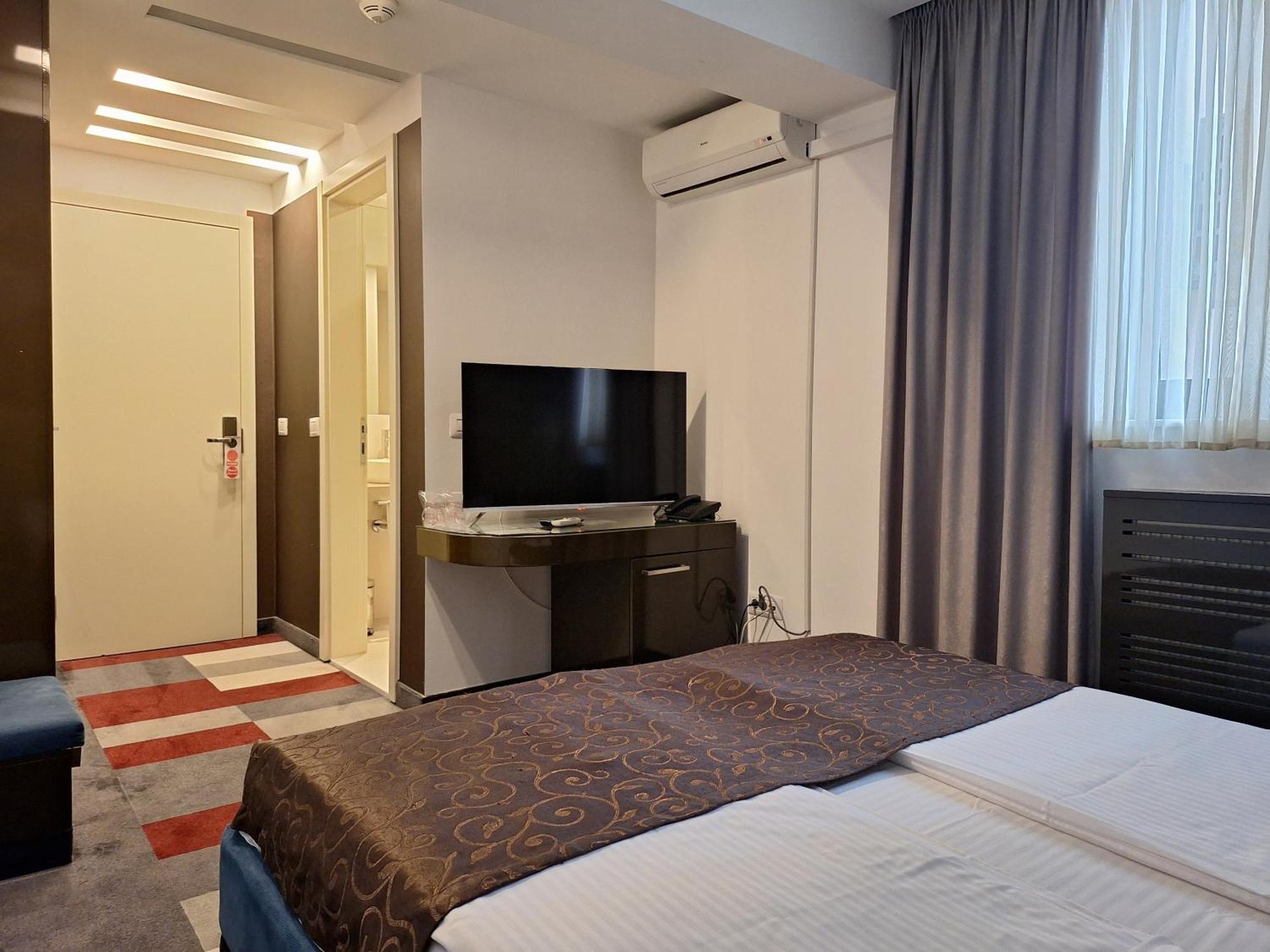 Hotel Boutique Bristol Saraievo Exterior foto